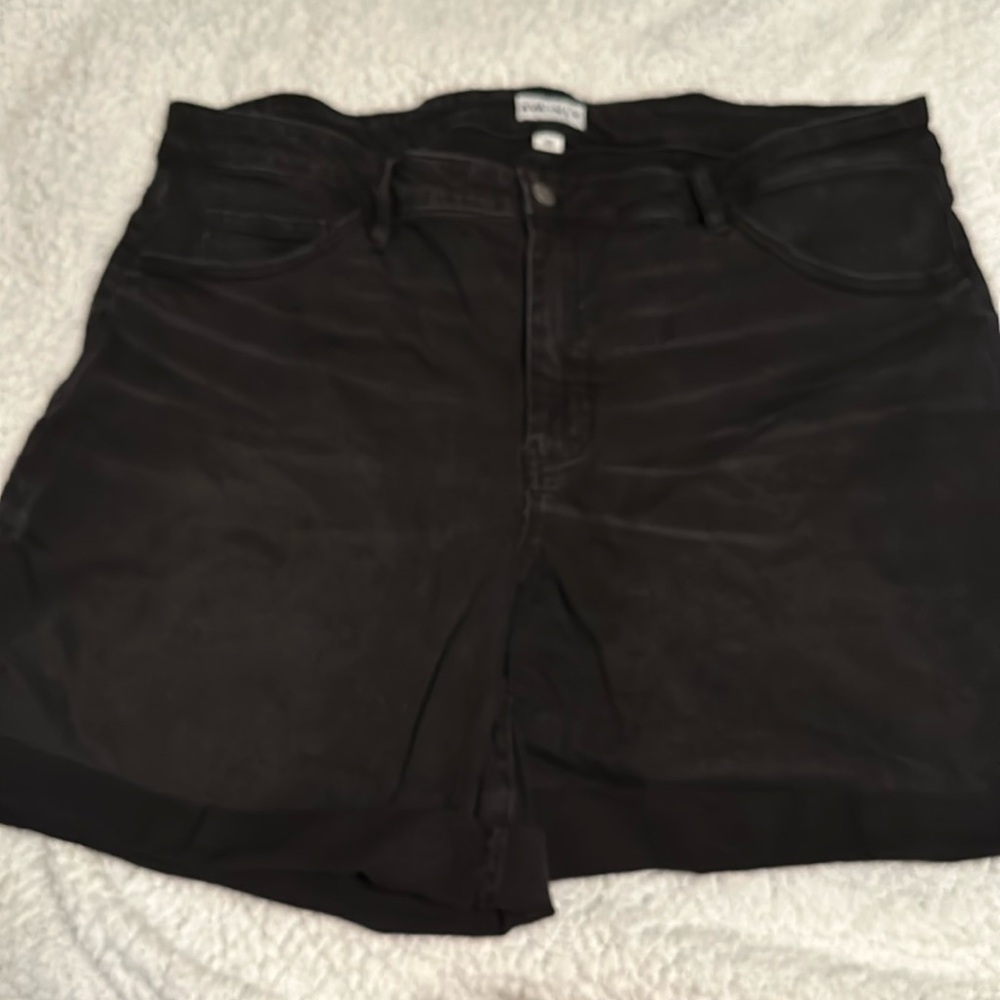 Ava and Viv black Bermuda shorts size 22w